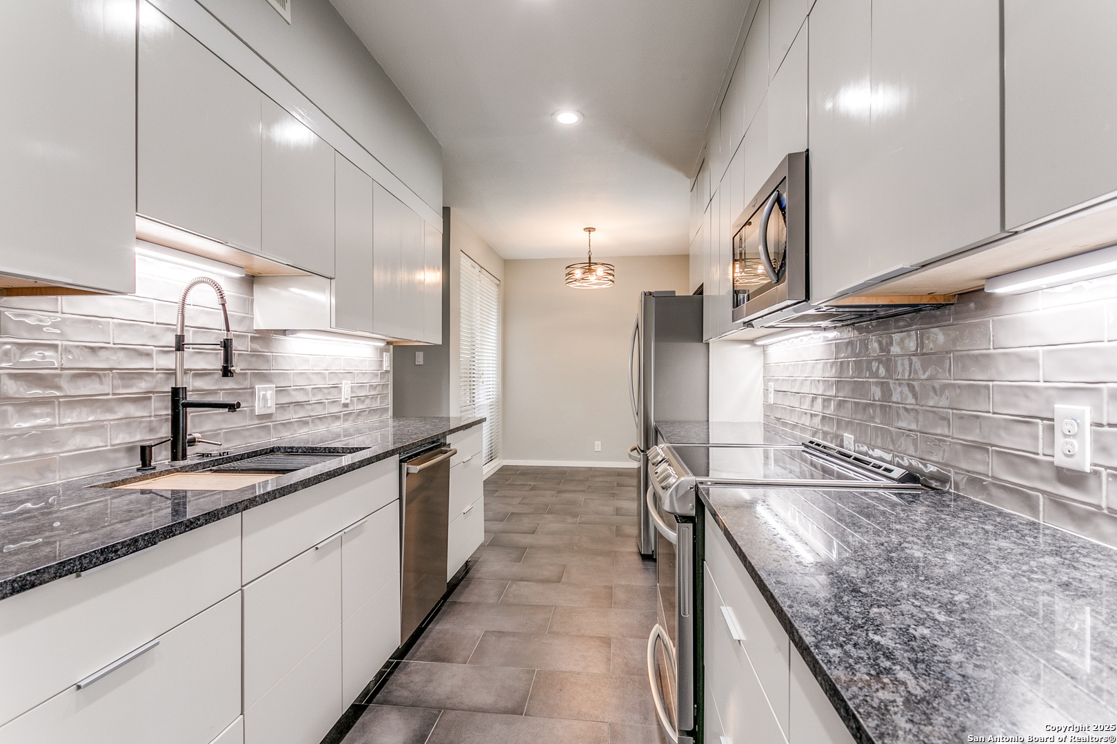 Property Photo: 3678 Hidden Drive 604 TX 78217