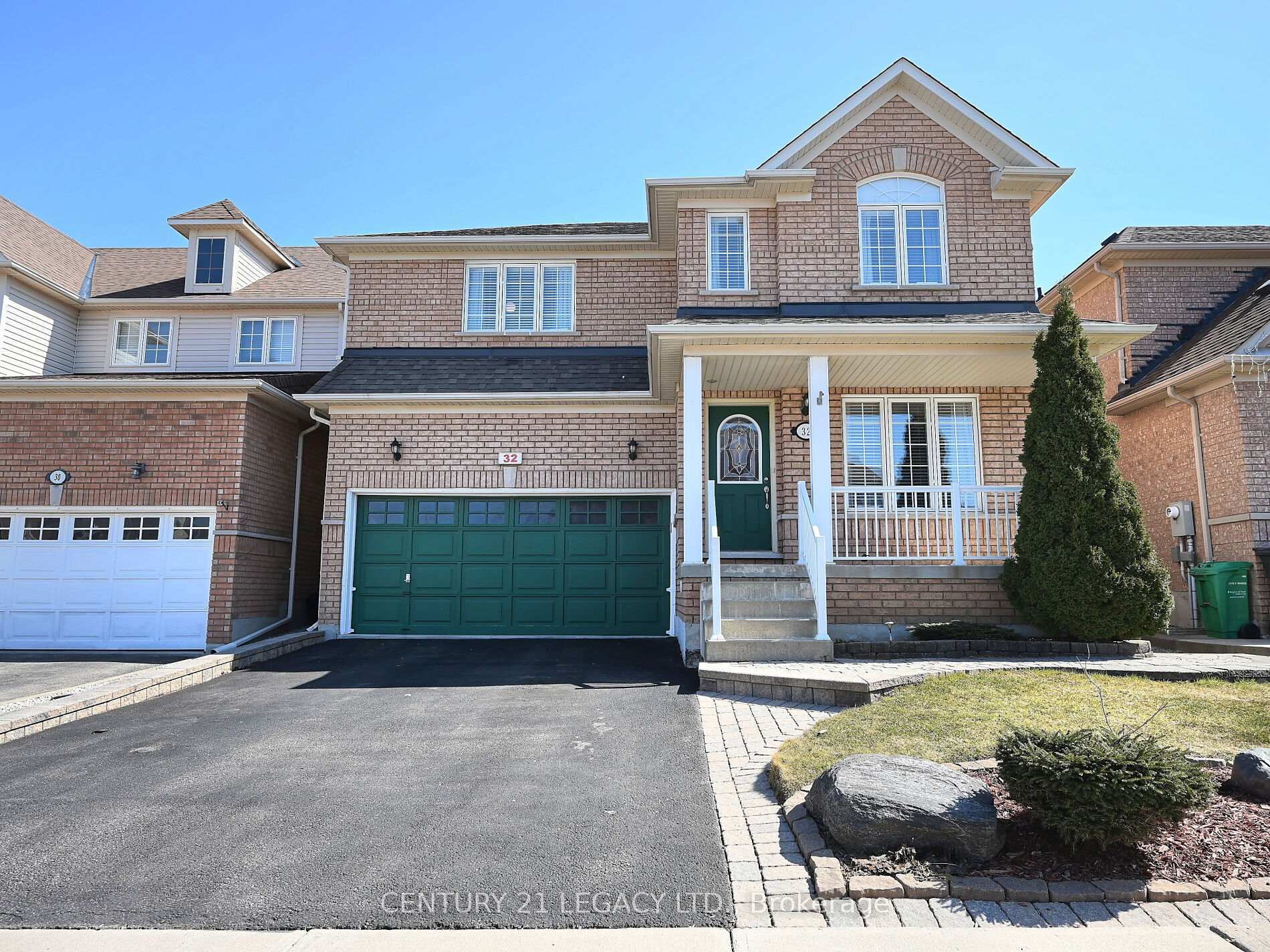 32 Bluewater Crescent  Brampton ON L7A 2H1 photo