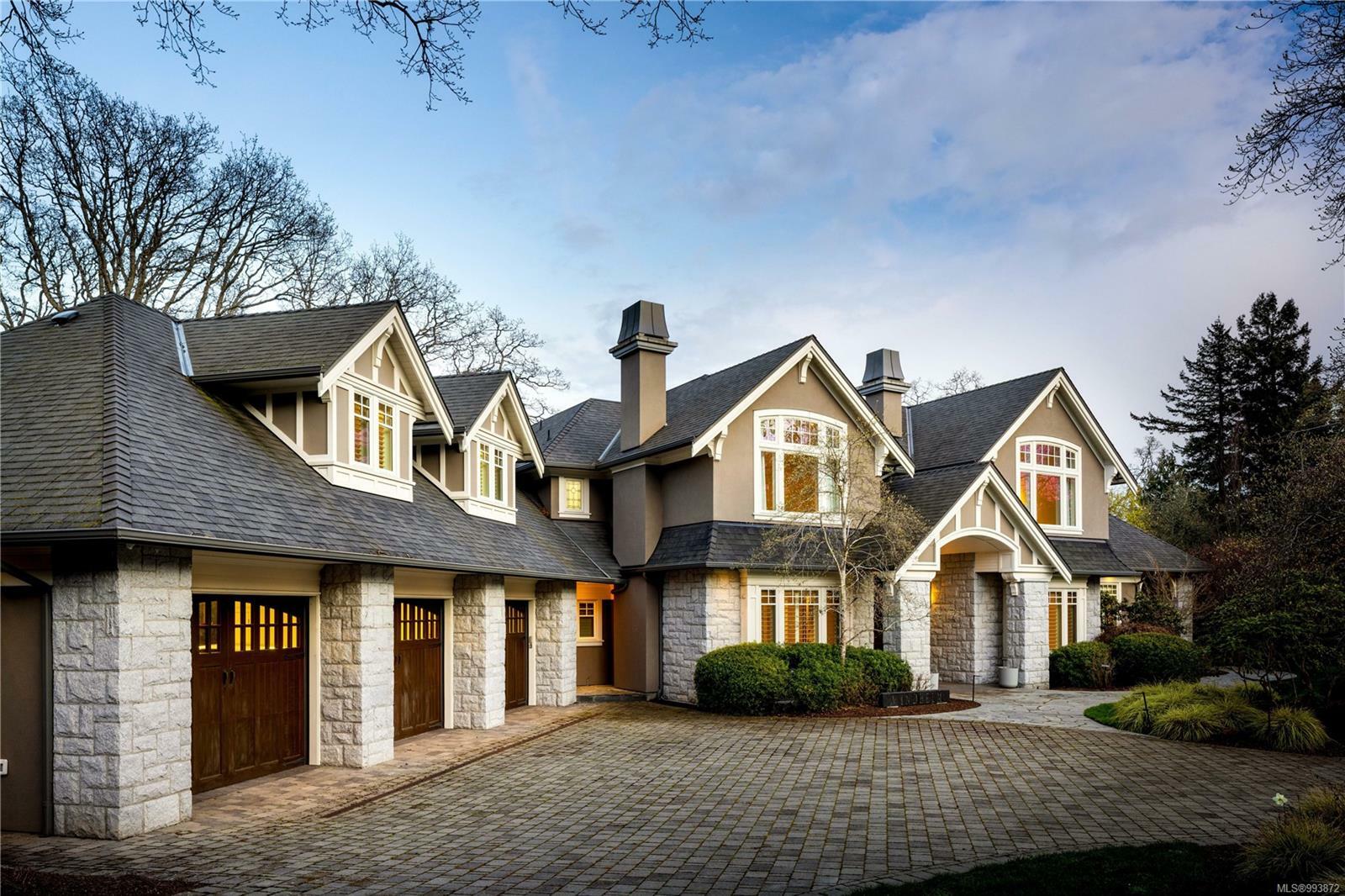 Property Photo: 3165 Sherringham Pl BC V8R 3R9