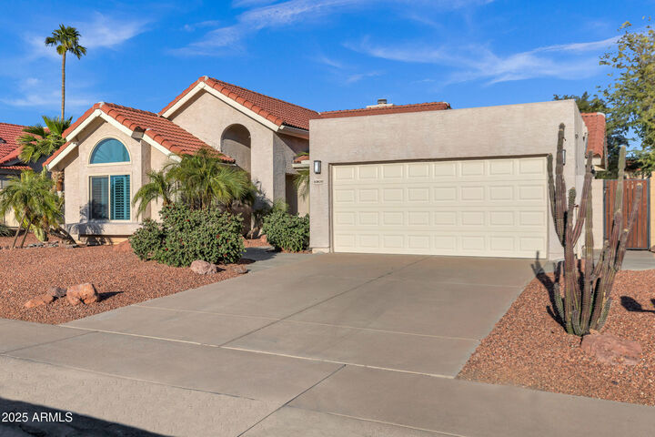 Property Photo: 10809 N 111th Place AZ 85259