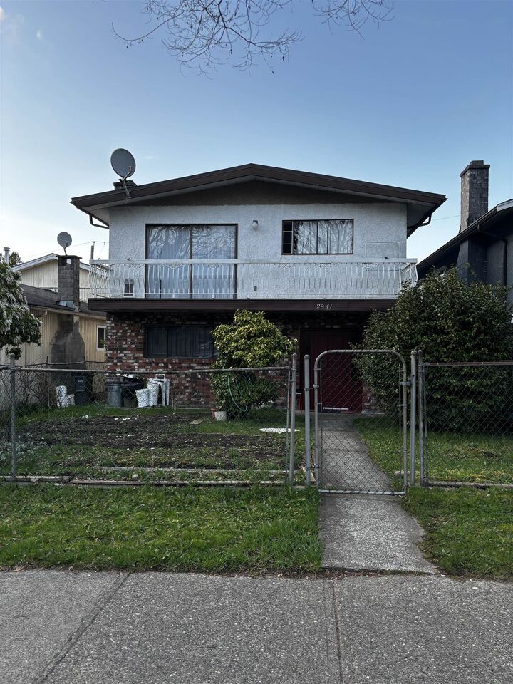 2941 E 29th Avenue — photo 1