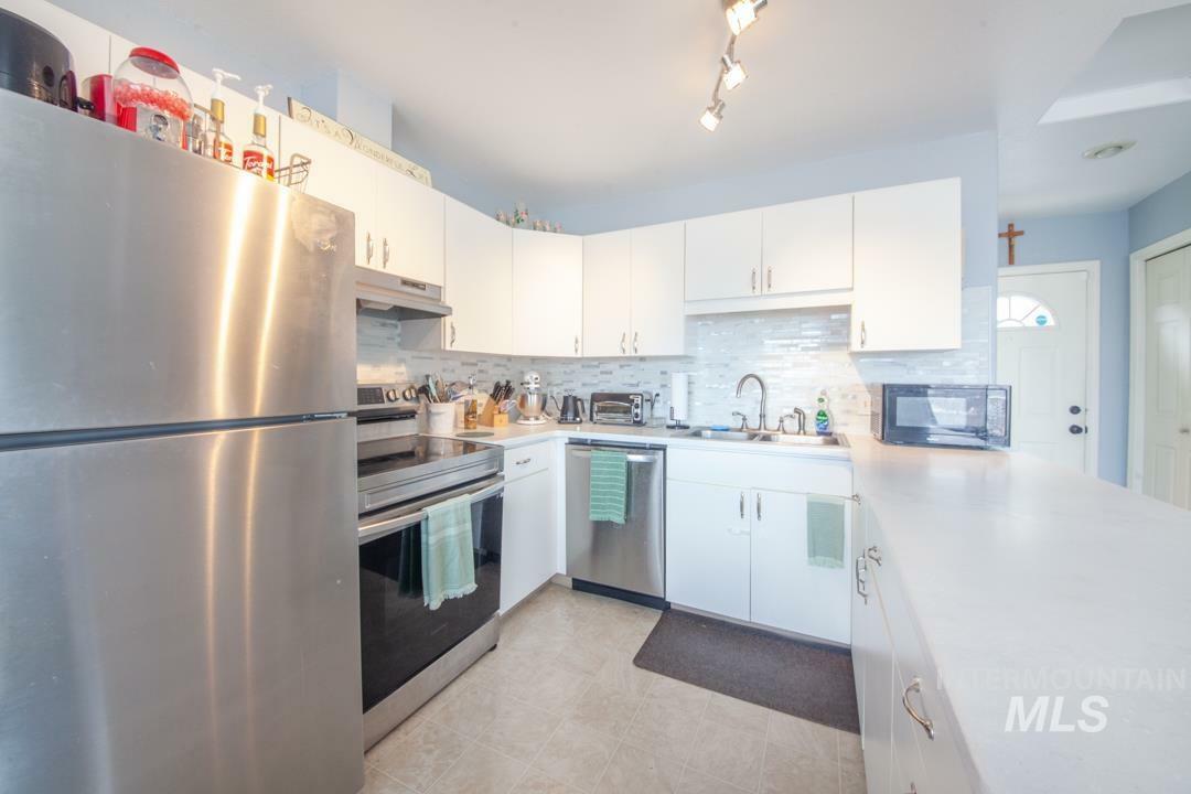 Property Photo: 605 Park Street ID 83501