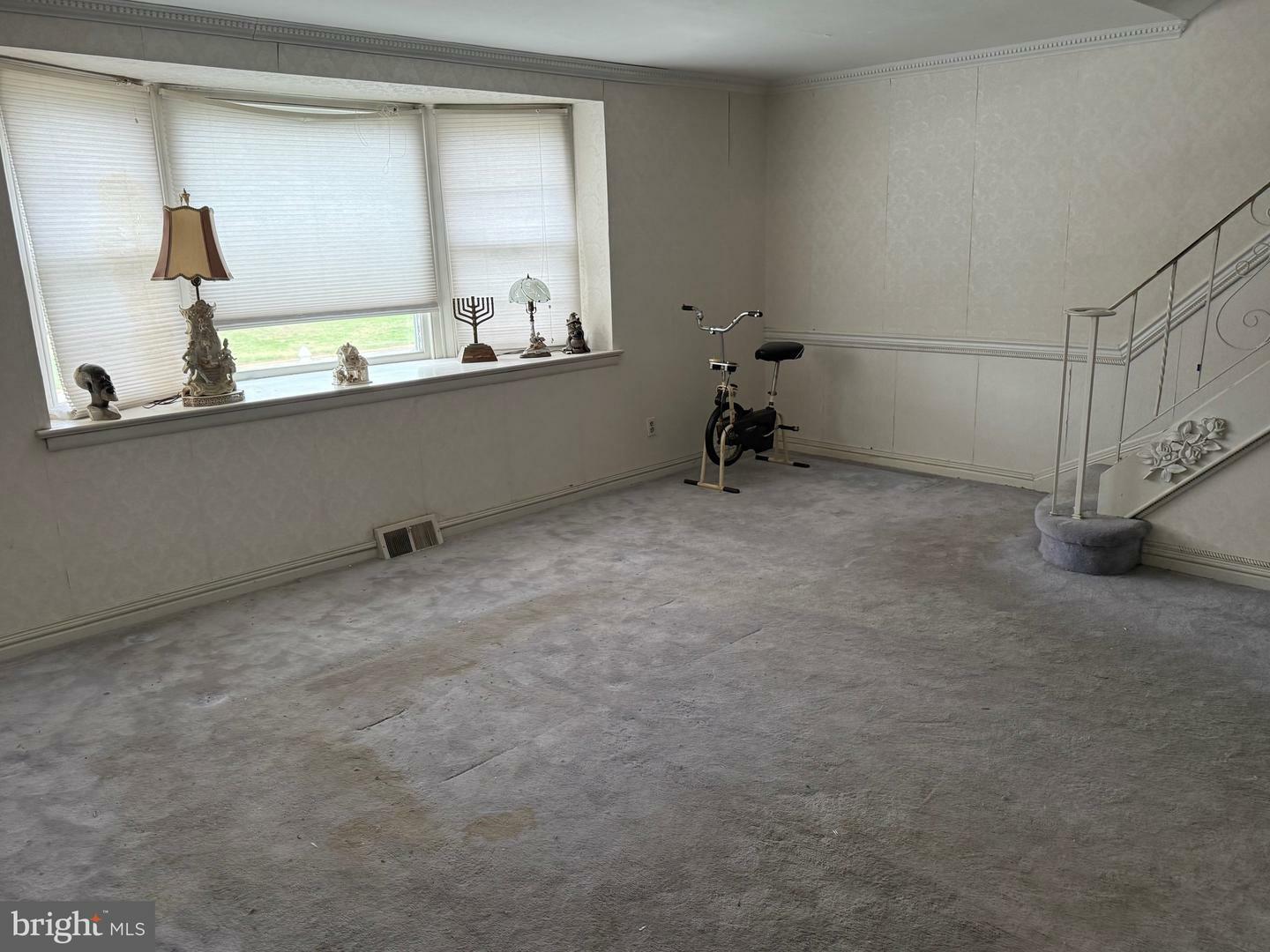 Property Photo: 2410 Shelmire Avenue PA 19152