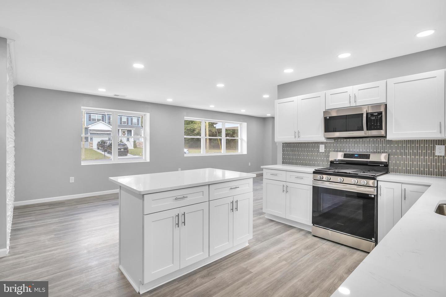 Property Photo:  104 Isabella Drive  NJ 08028 