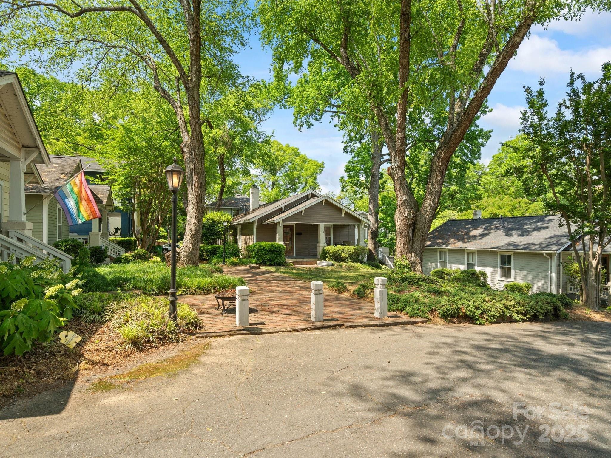 Property Photo: 1514 S Rensselaer Place NC 28203