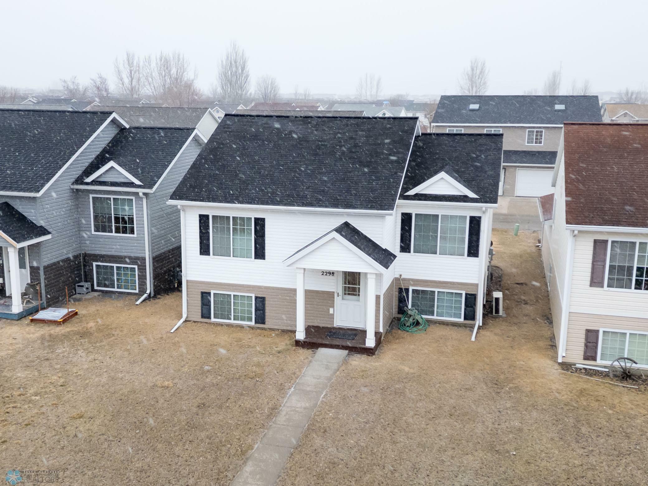 Property Photo: 2298 57 Avenue S ND 58104