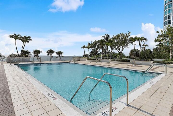 Property Photo: 1620 S Ocean Blvd 15J FL 33062