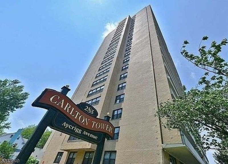 285 Aycrigg Ave 14F  Passaic City NJ 07055 photo