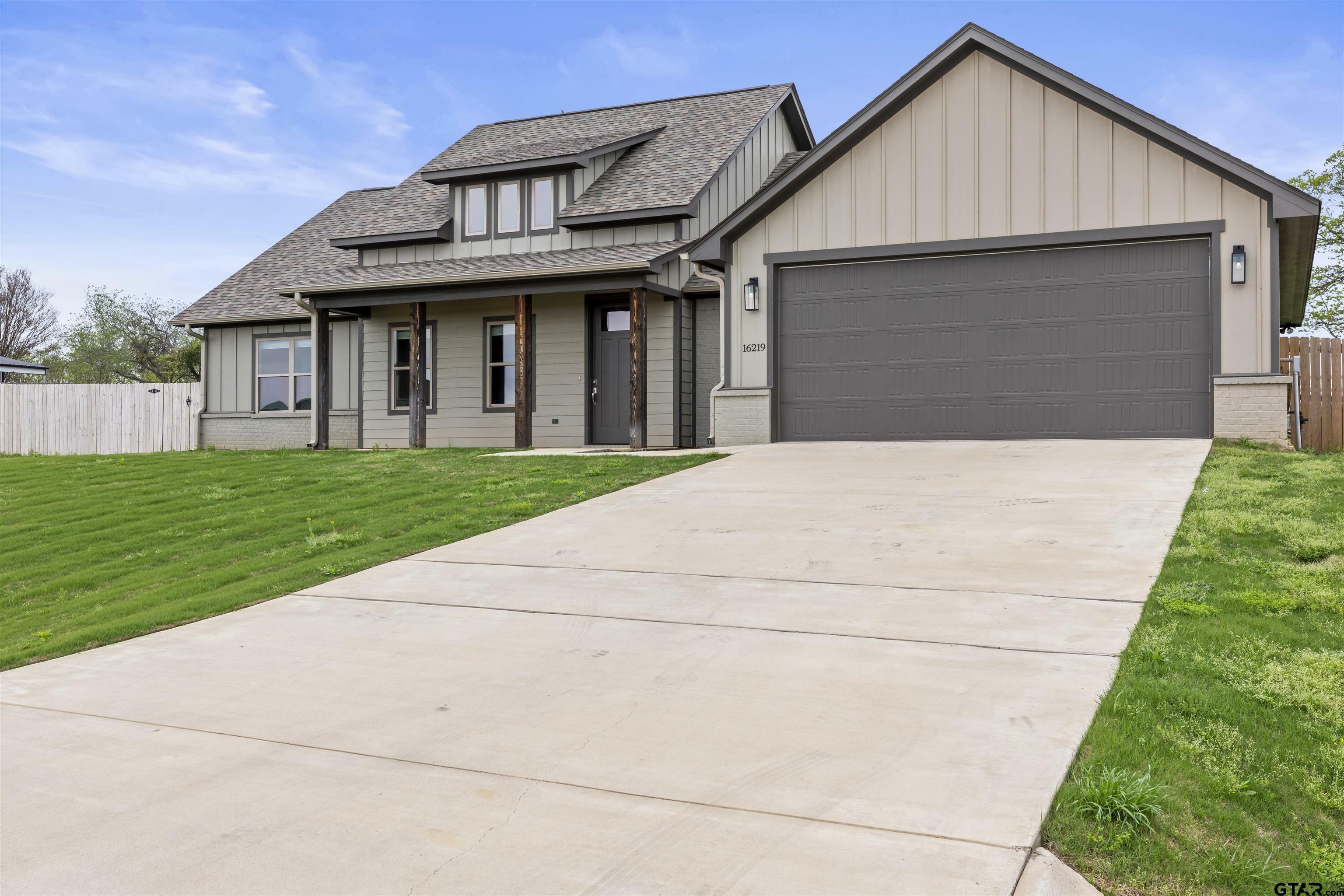 Property Photo: 16219 Tulare TX 75771