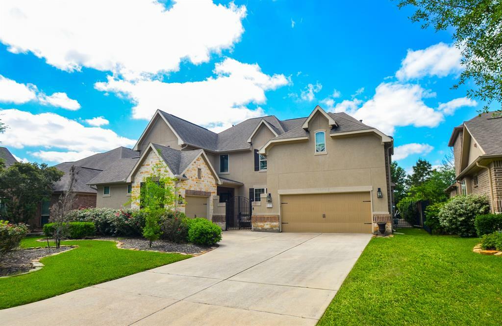 Property Photo: 27 Tioga Place TX 77375