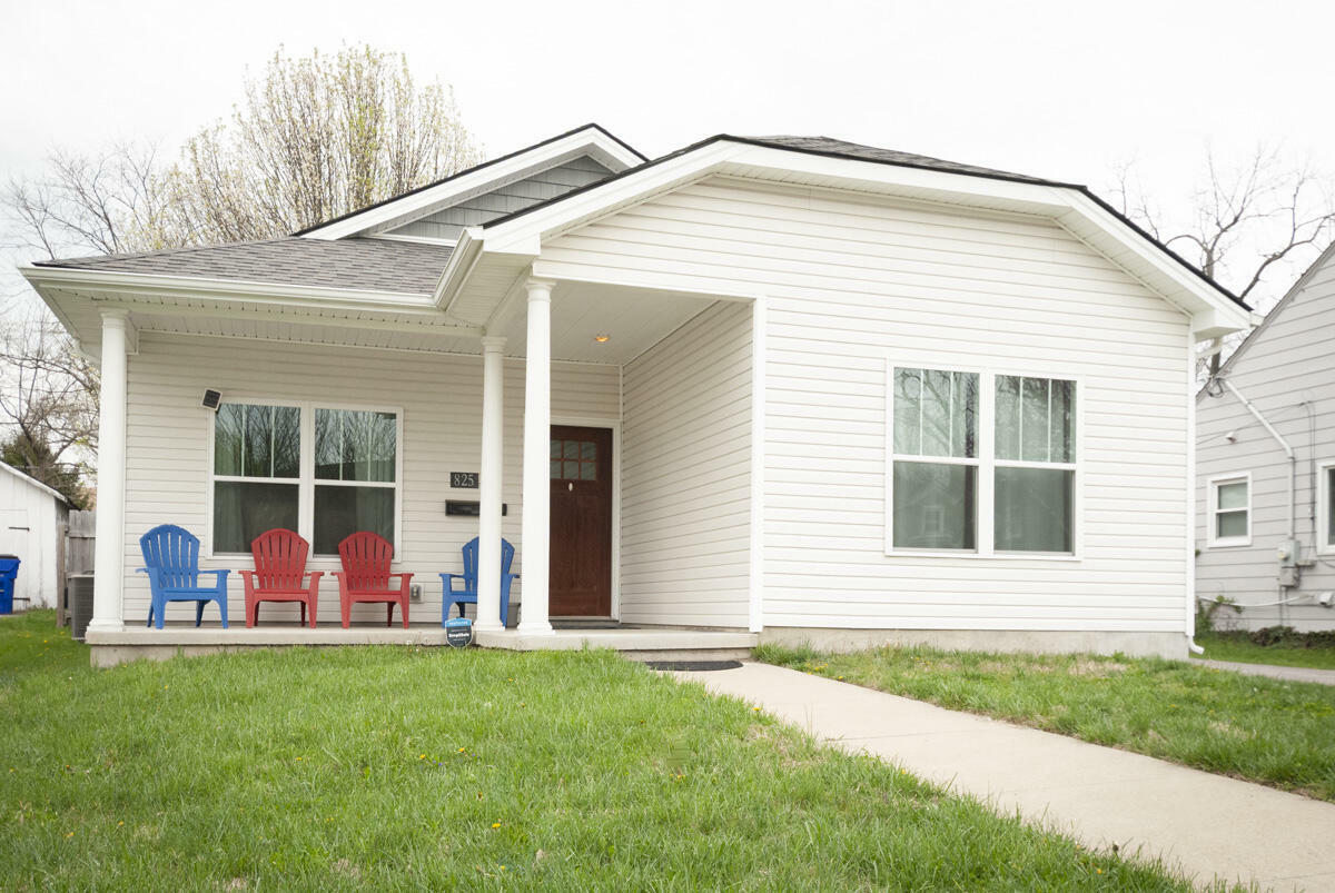 Property Photo: 825 Warfield Place KY 40505