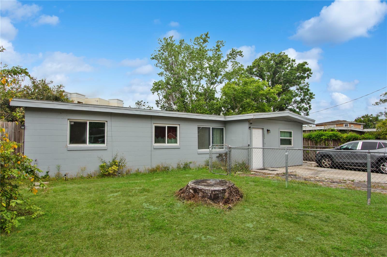 Property Photo: 1604 Constantine Street FL 32825