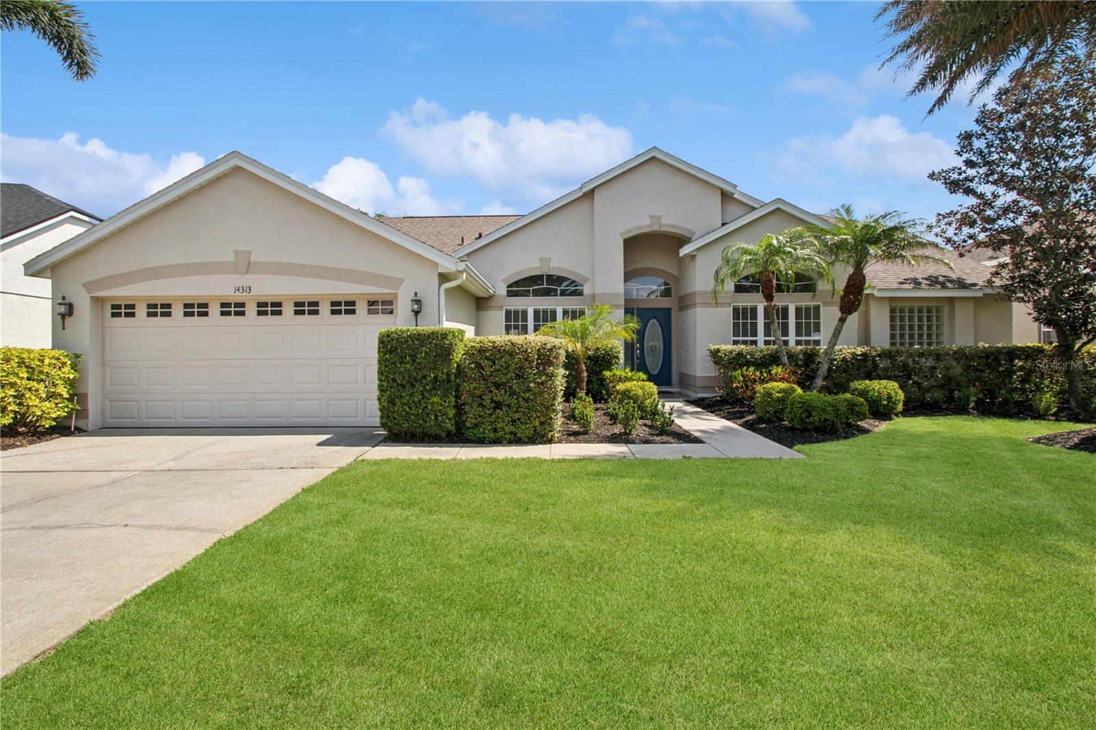 Property Photo:  14313 Roxshire Drive  FL 32837 