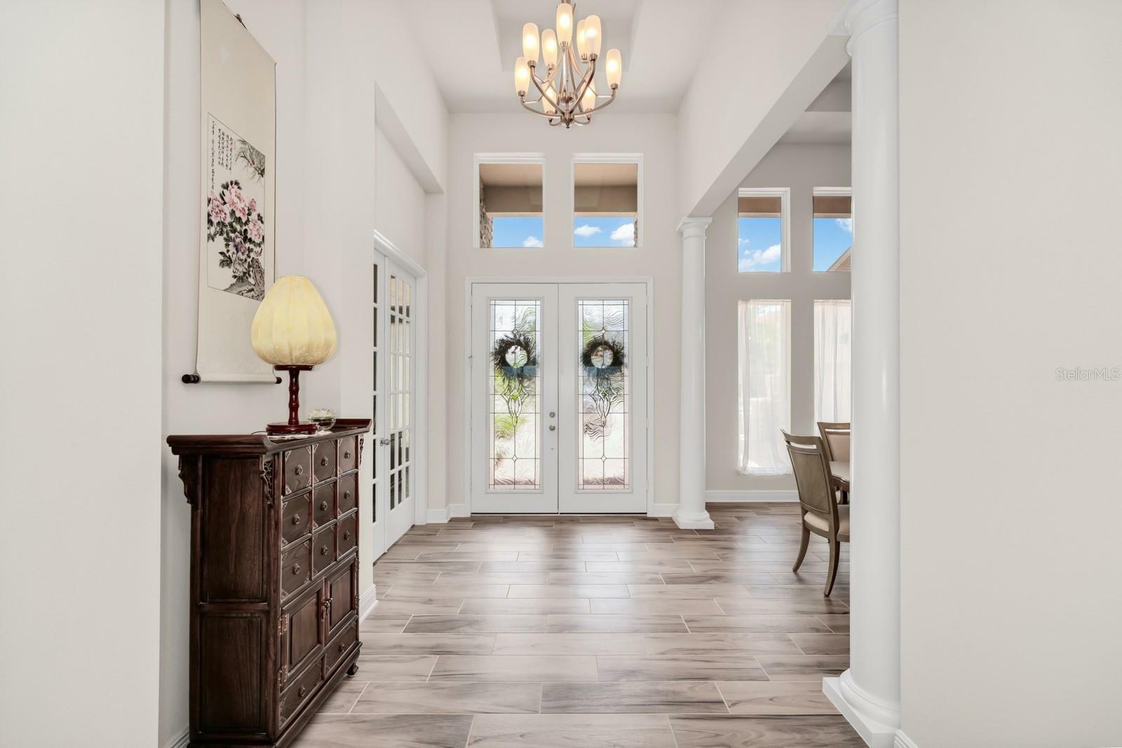 Property Photo: 16182 Johns Lake Overlook Drive FL 34787