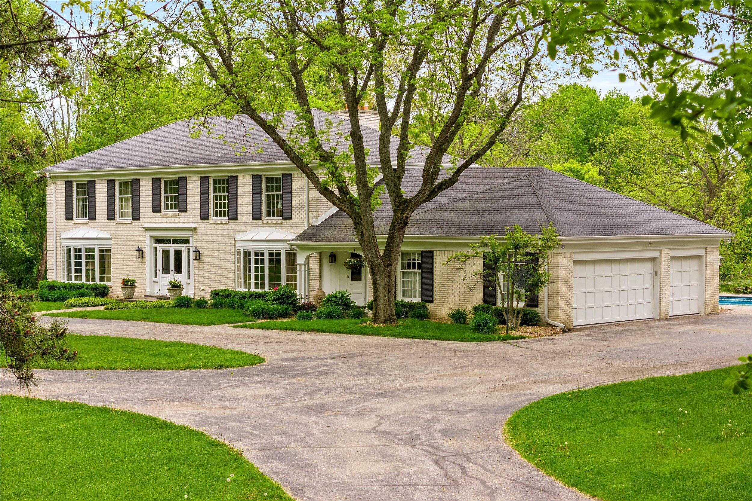 Property Photo: 8704 W Bonniwell Rd WI 53097