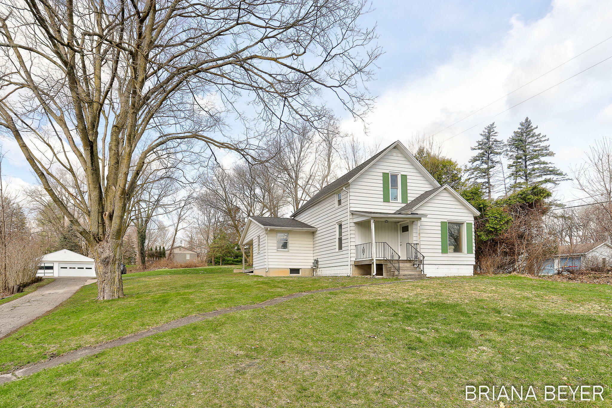 1565 Covell Avenue NW  Grand Rapids MI 49504 photo