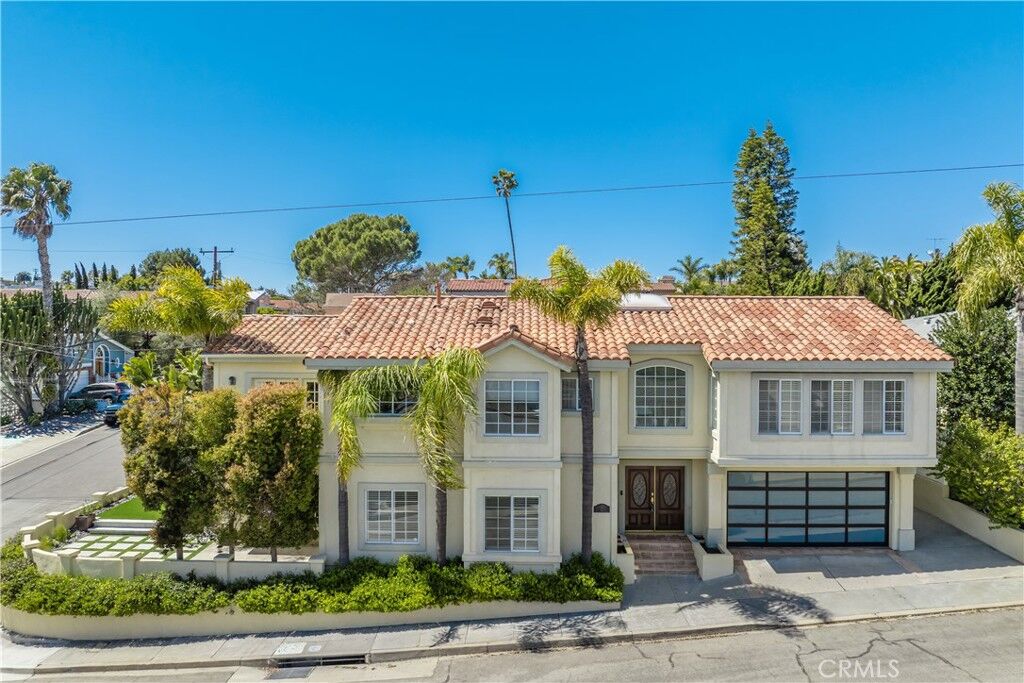 Property Photo: 1161 8th Street CA 90266