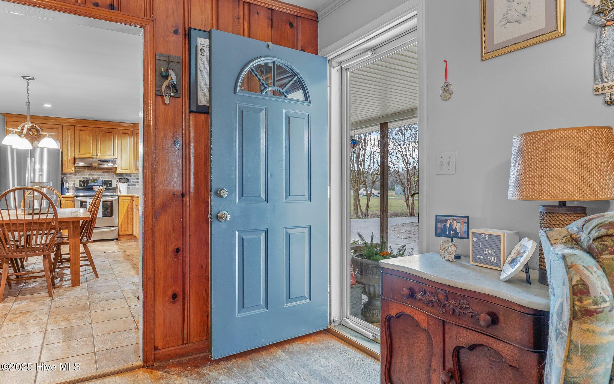 Property Photo: 293 Knotts Island Road NC 27950