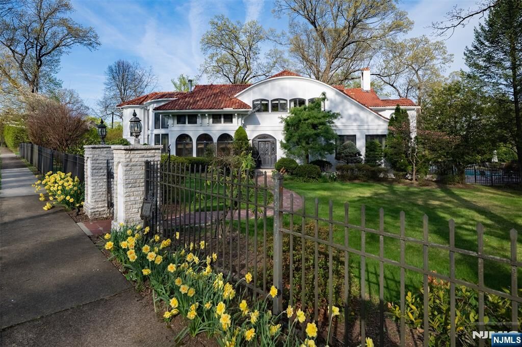 Property Photo:  353 Highland Avenue  NJ 07450 