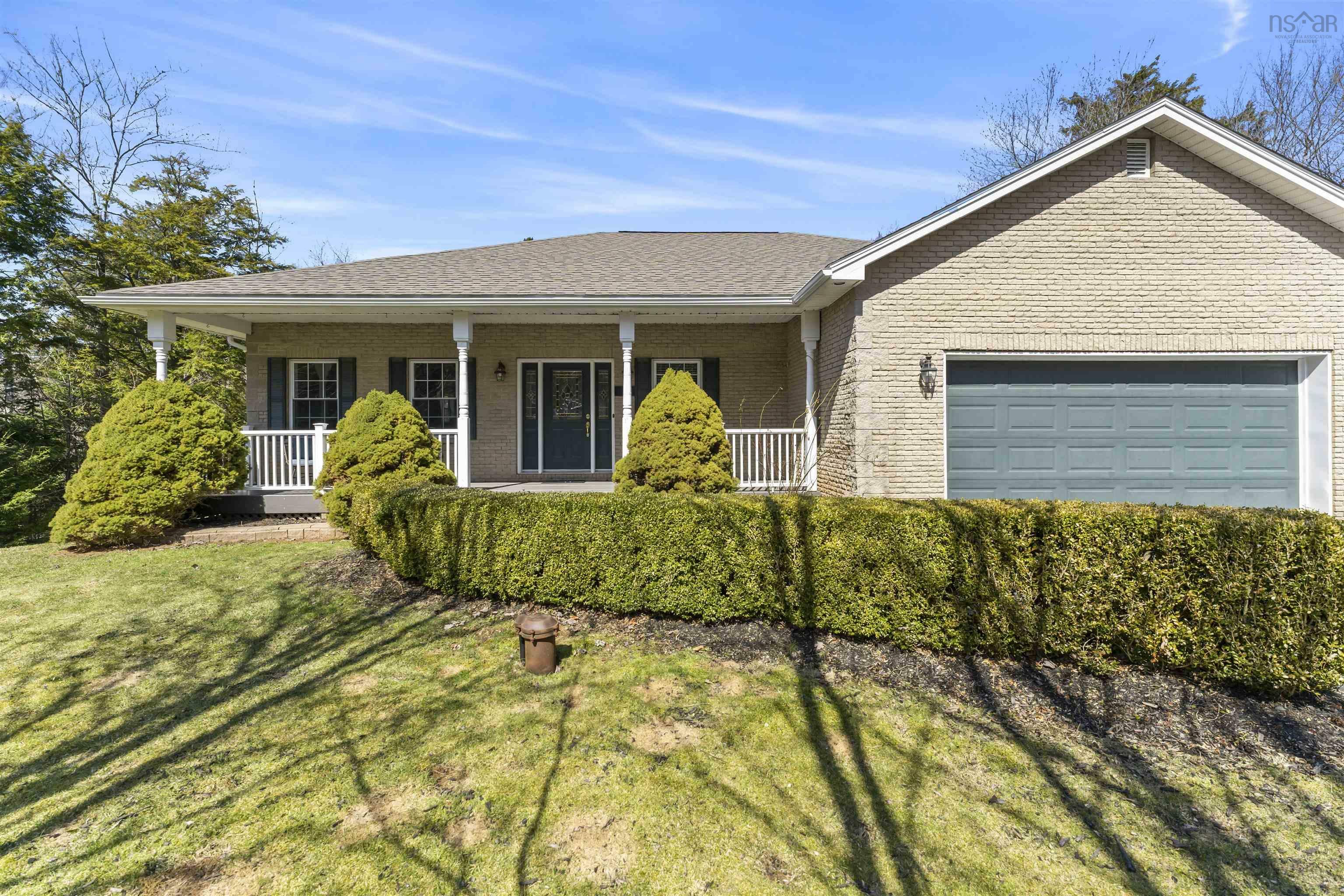 Property Photo: 142 Glen Arbour Way NS B4B 1T5