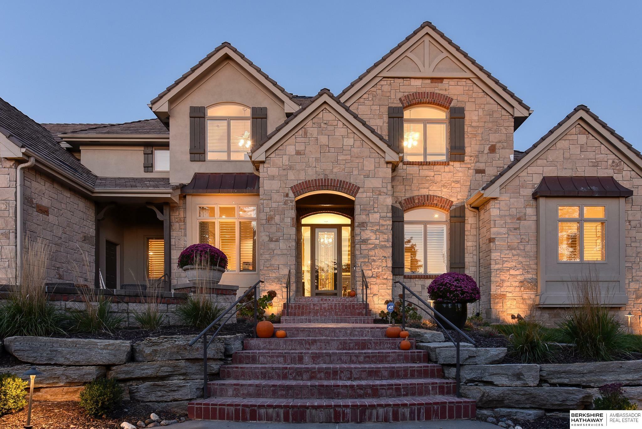 Property Photo: 13650 Hamilton Street NE 68154