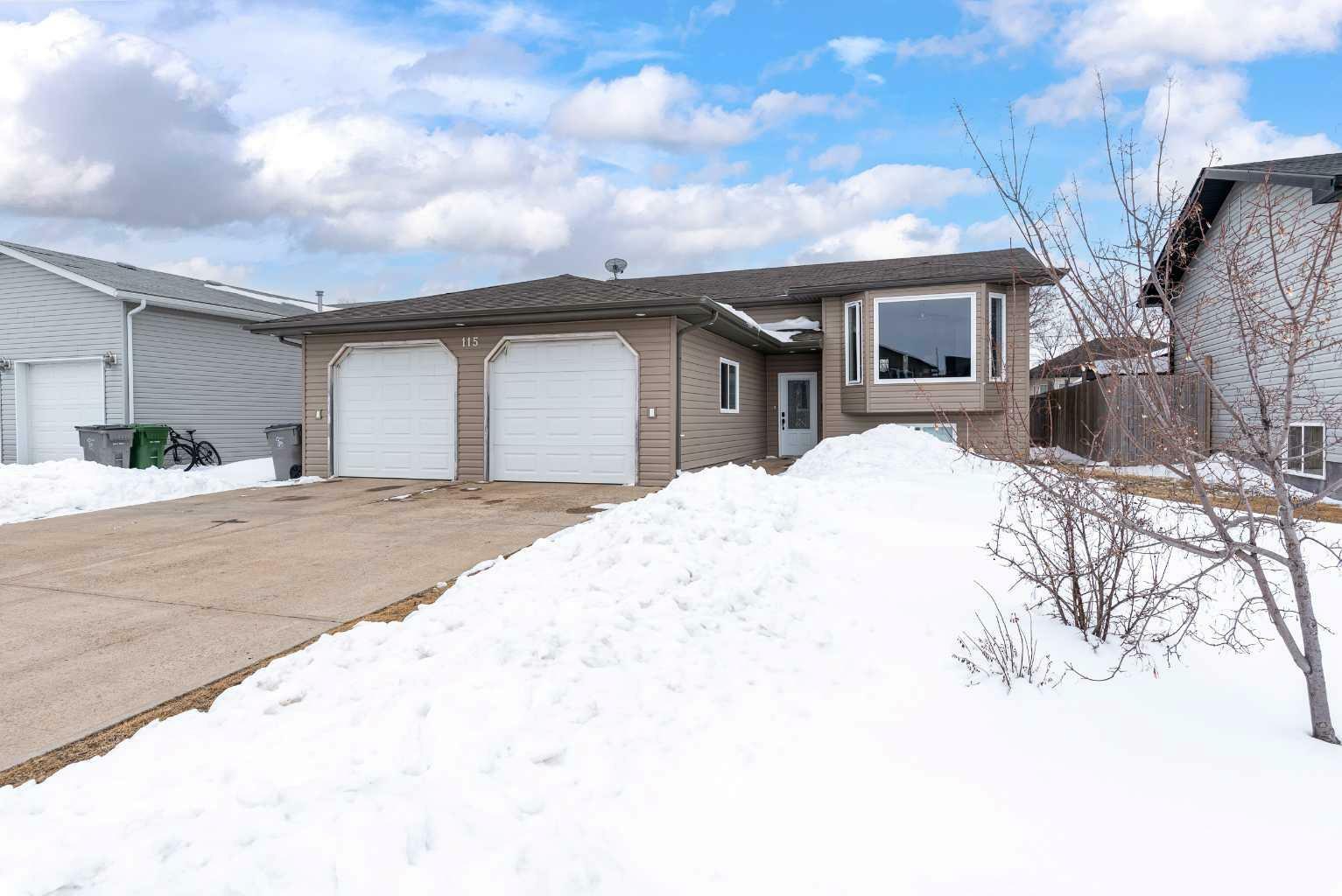 Property Photo:  115 5 Avenue  SK S0M 1H0 
