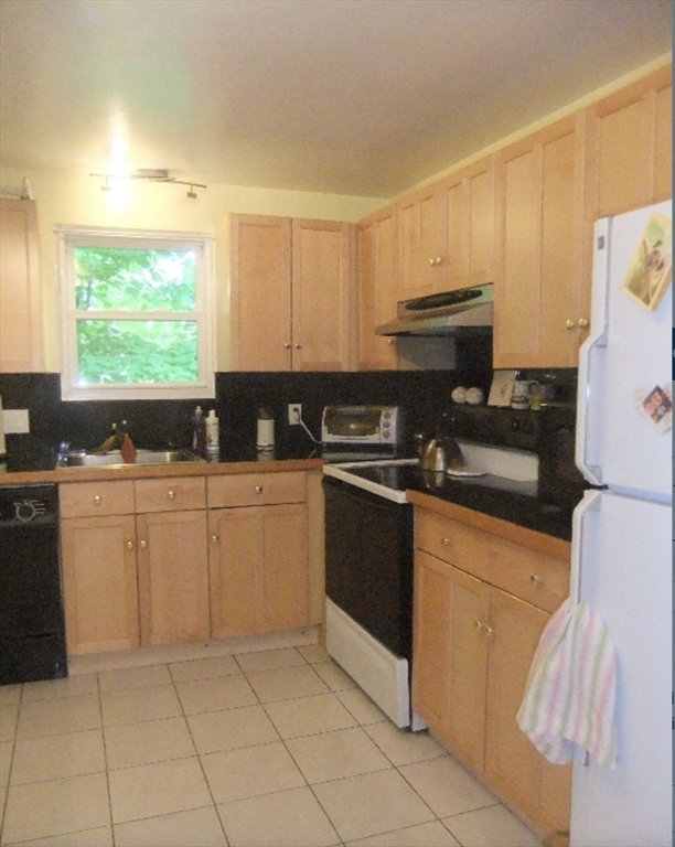 Property Photo: 1185 Boylston 2 MA 02464
