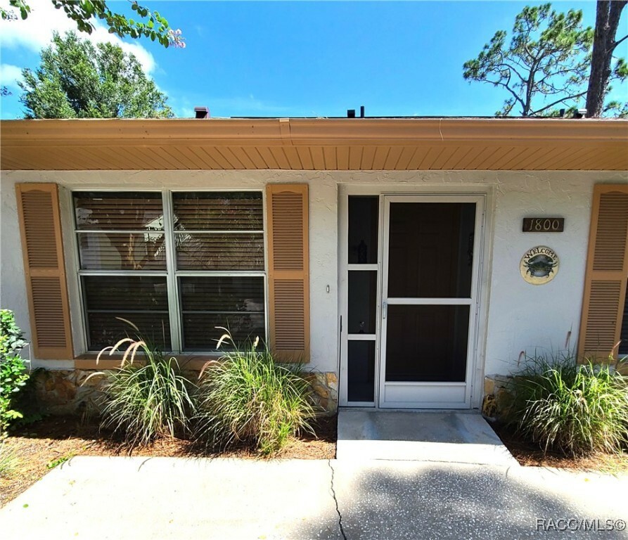 Property Photo: 1800 Silverwood Street FL 34453