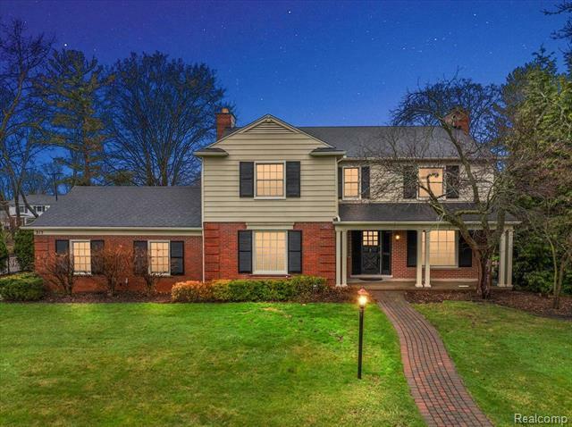 Property Photo: 215 Chewton Road MI 48301