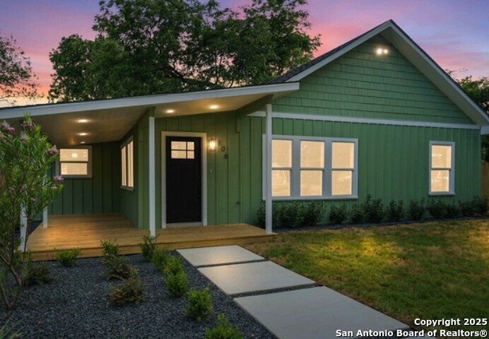 Property Photo: 806 21st TX 78861