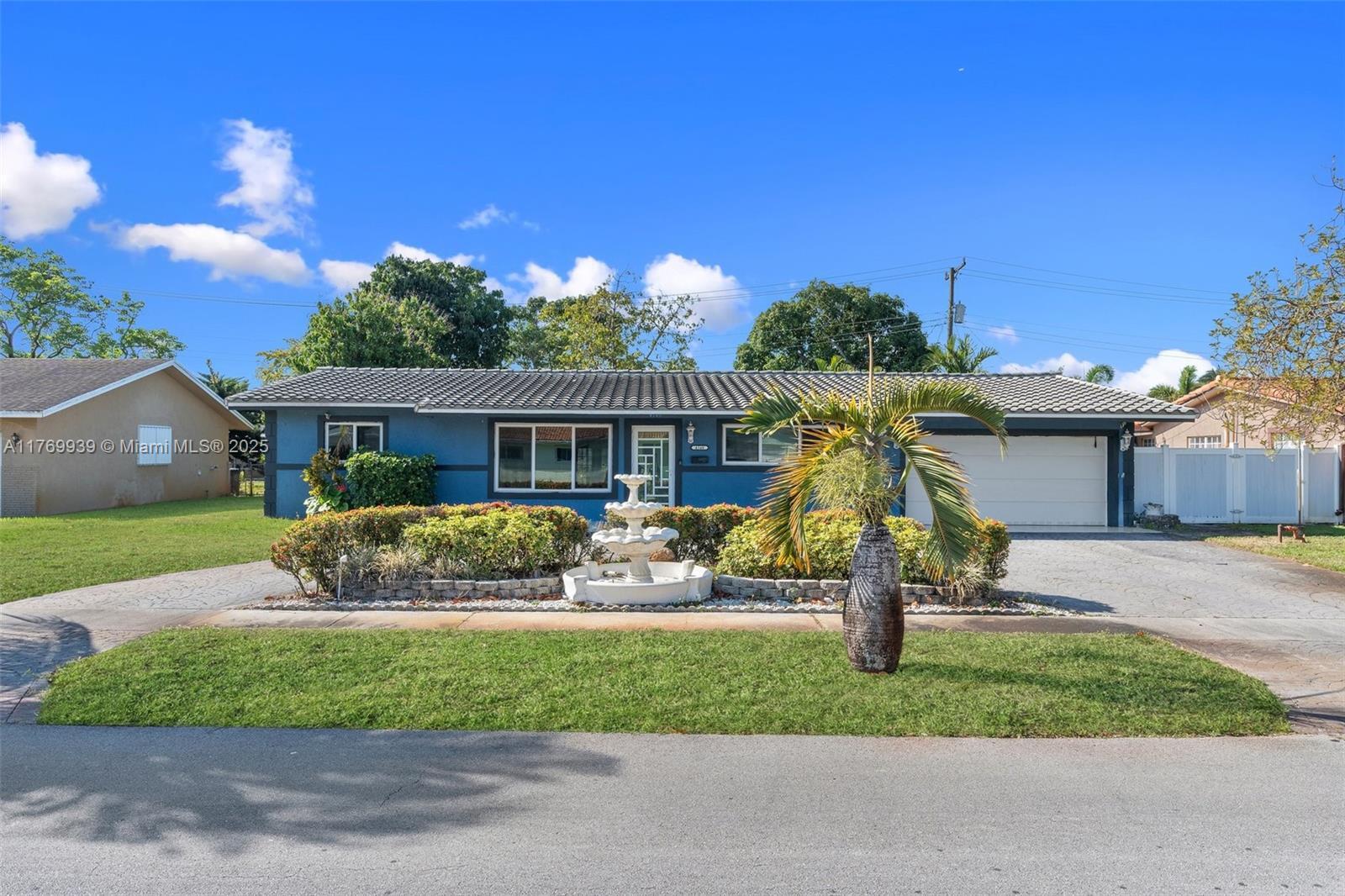4340 NW 6th St  Plantation FL 33317 photo