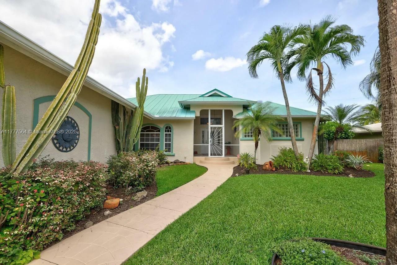 Property Photo: 516 SW South Carolina Dr FL 34994