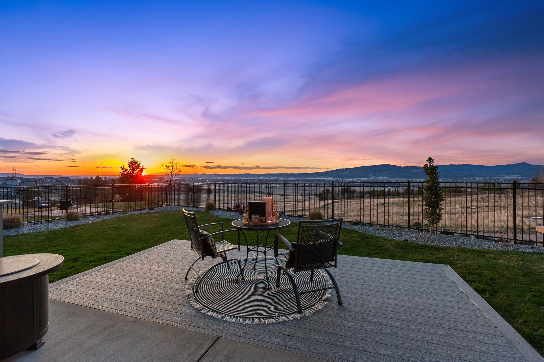 Property Photo: 15 S Legacy Ridge Dr WA 99019