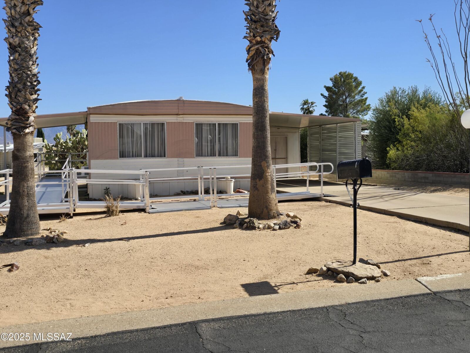 Property Photo: 201 W Rama Drive AZ 85614