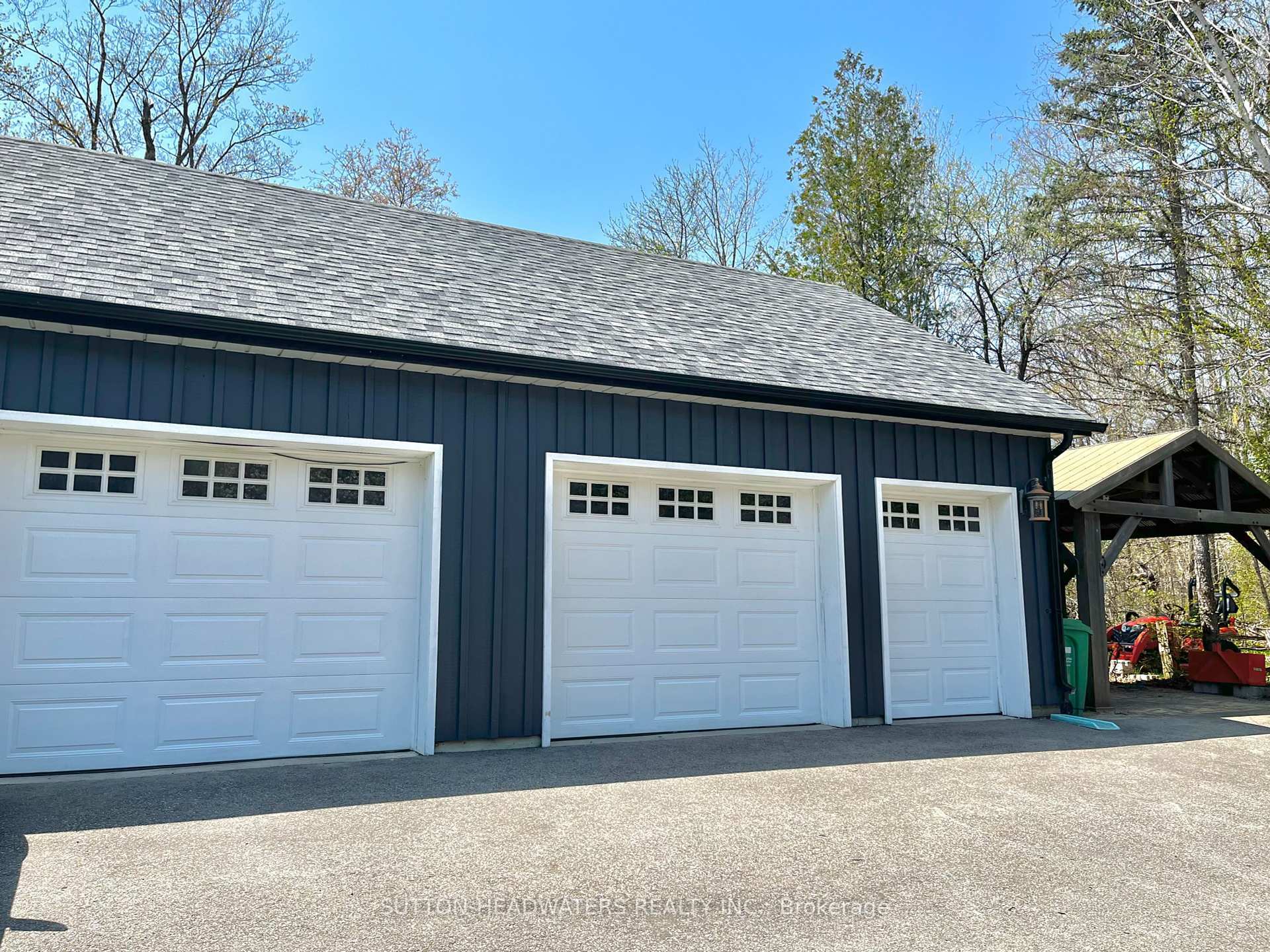 Property Photo: 563 River Road ON L7K 0E5