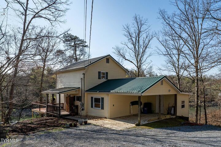 403 Deerlick Road  Piney Flats TN 37686 photo