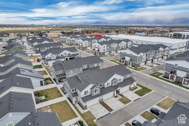Property Photo: 4246 W Rockport Park Ct S UT 84096