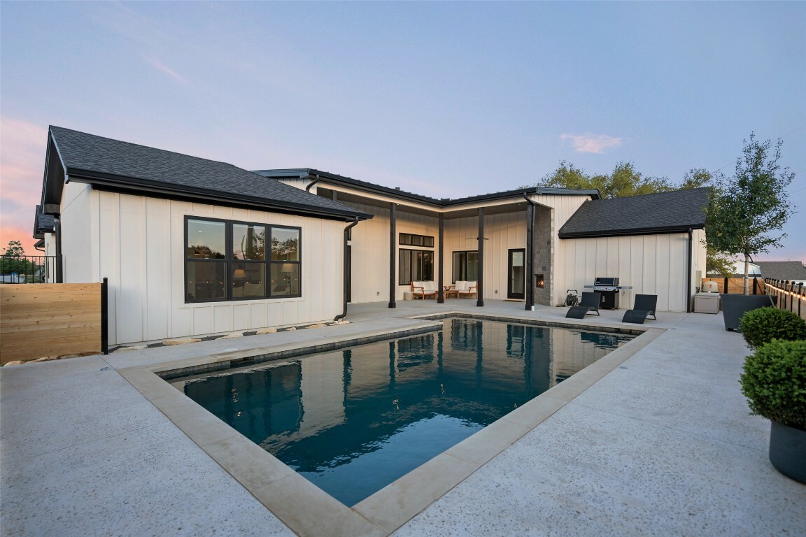 325 Stockman Drive  Dripping Springs TX 78620 photo