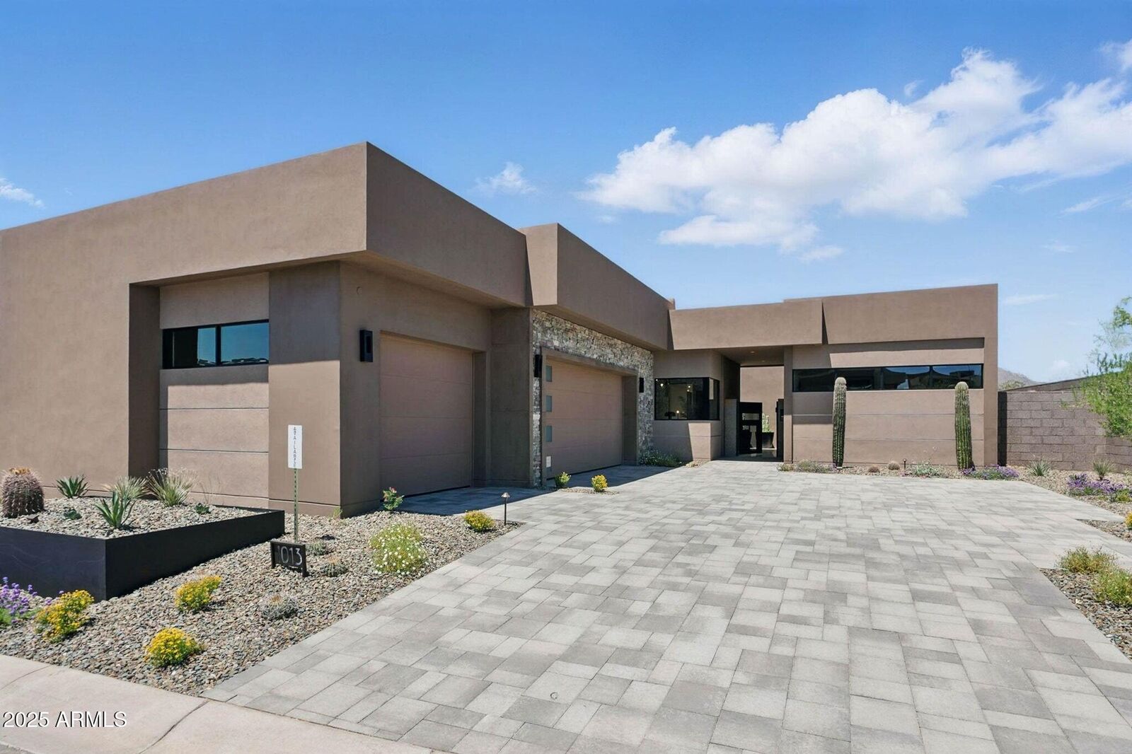 Property Photo:  37200 N Cave Creek Road 1013  AZ 85262 