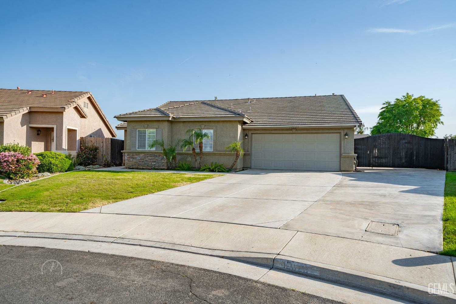 Property Photo: 12023 Montague Avenue CA 93312