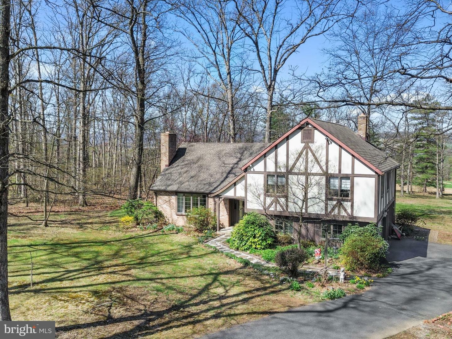 Property Photo: 1130 Belmont Road PA 17325