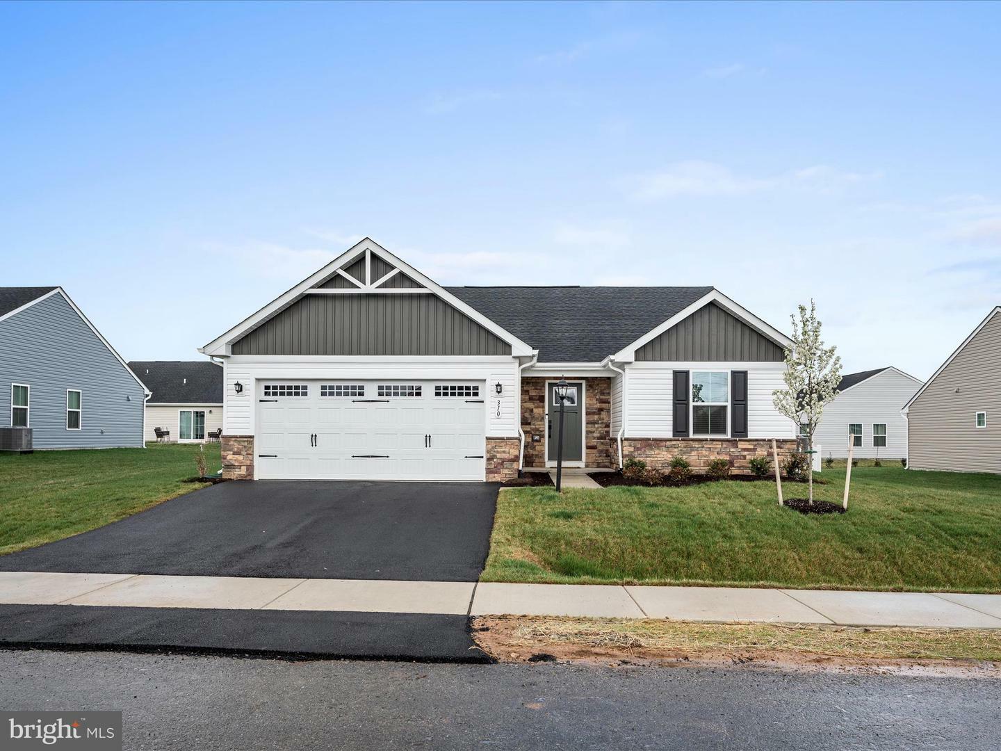 Property Photo: 310 Perspective Place WV 25427