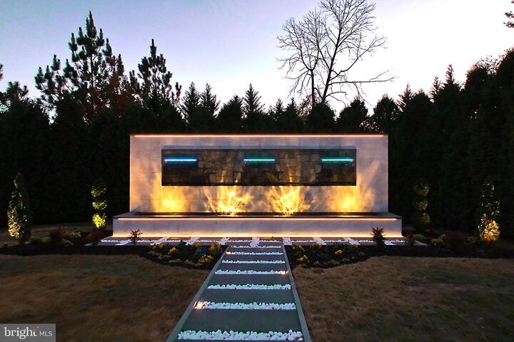 Property Photo:  1181 Ballantrae Lane  VA 22101 