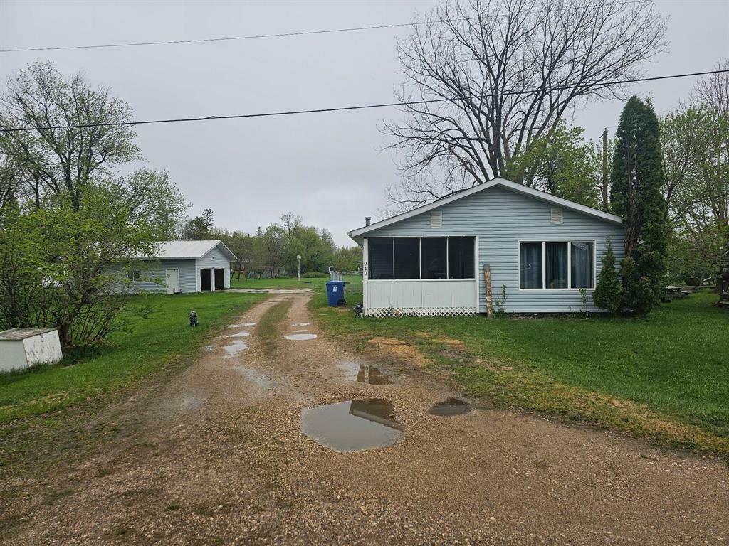 910 Rosamond Road  McCreary MB R0J 1B0 photo