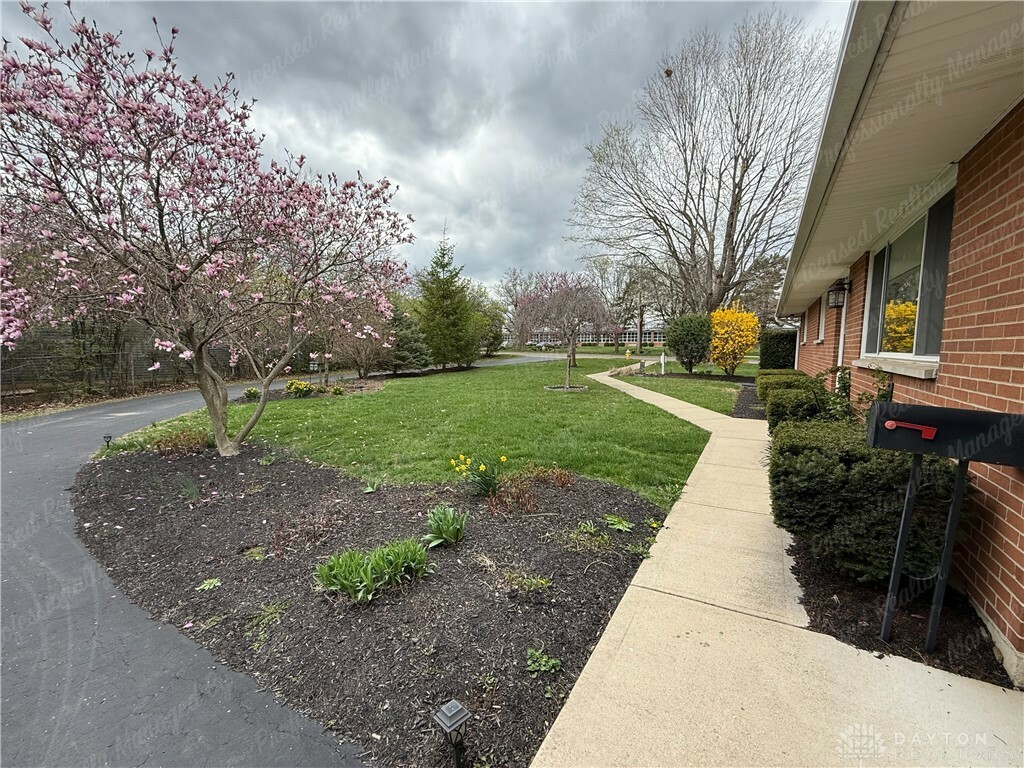 Property Photo: 3250 Shroyer Road OH 45429