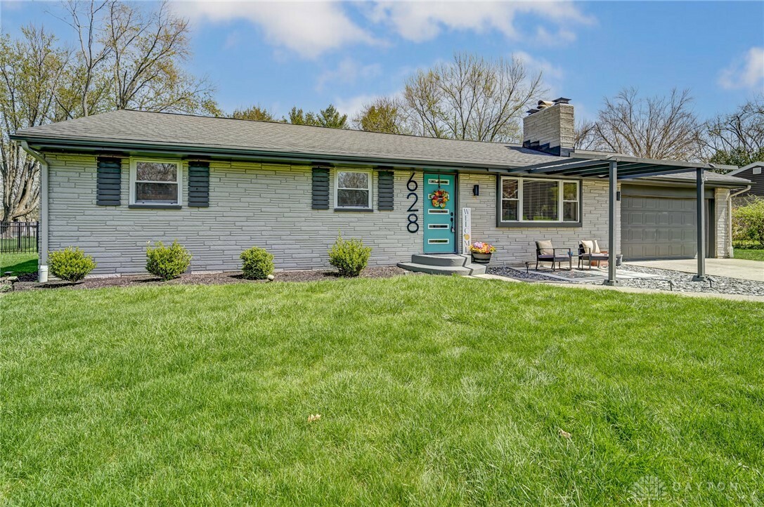 Property Photo: 628 Carthage Drive OH 45434