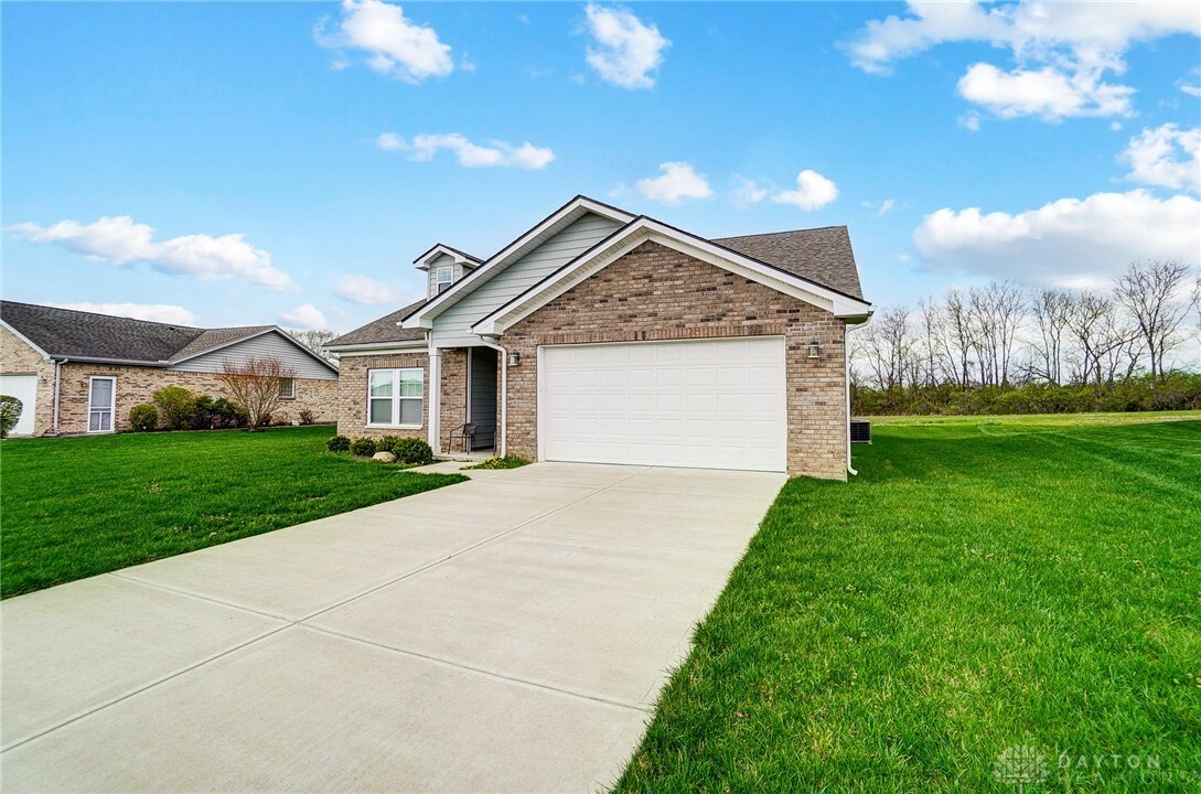 Property Photo: 567 Golden Maple Avenue OH 45309