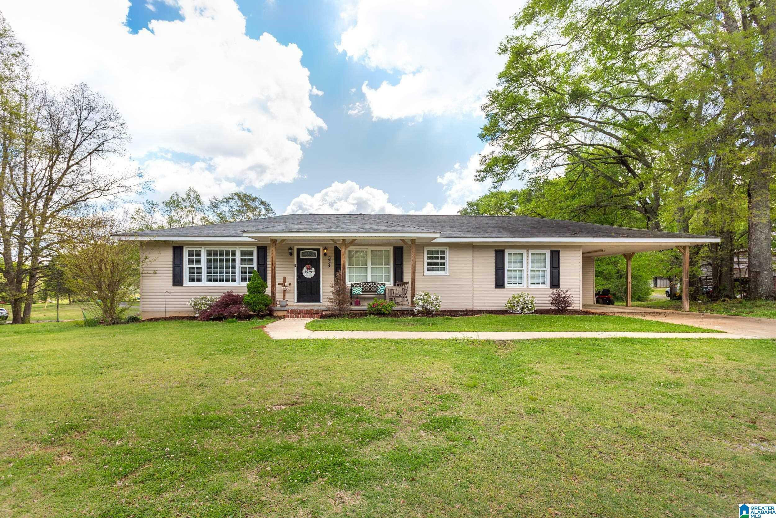 Property Photo: 324 Jenifer Road AL 36268