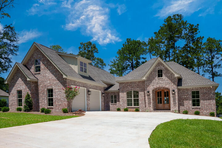 Property Photo: 130 Brookhollow Blvd. MS 39402