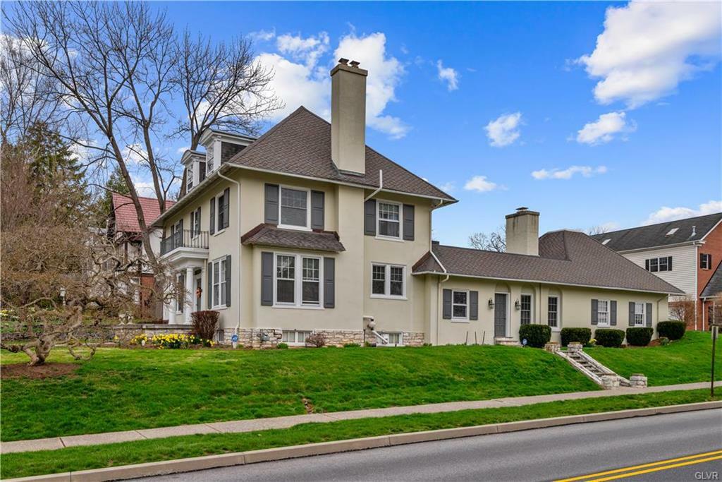 Property Photo: 206 East Granada Avenue PA 17033